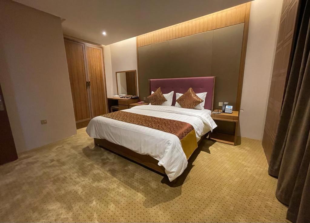 Hosta Al Yasmin Aparthotel Рияд Екстериор снимка
